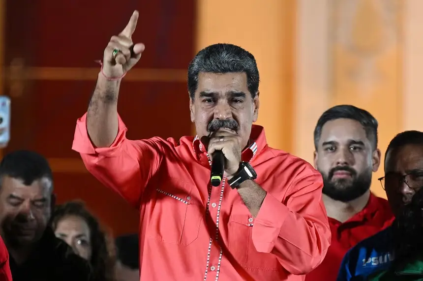 U.S. Navy Deploys Warships Near Venezuela; Maduro Mobilizes 4.5 Million Militiamen